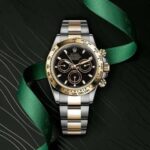 Smartwatch vs Traditional Watch – Which One Should You Wear in 2025?